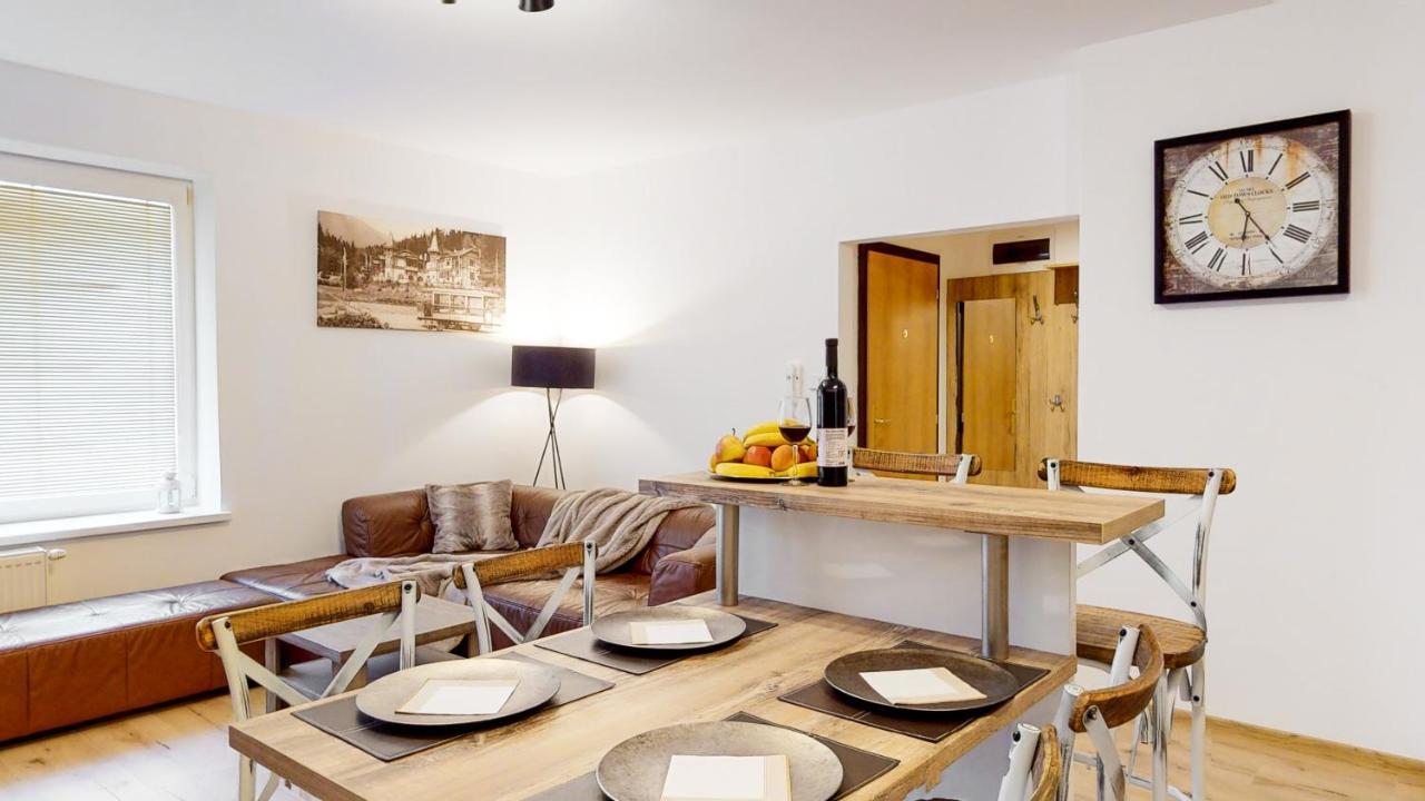 Apartman Mary Stola Luaran gambar