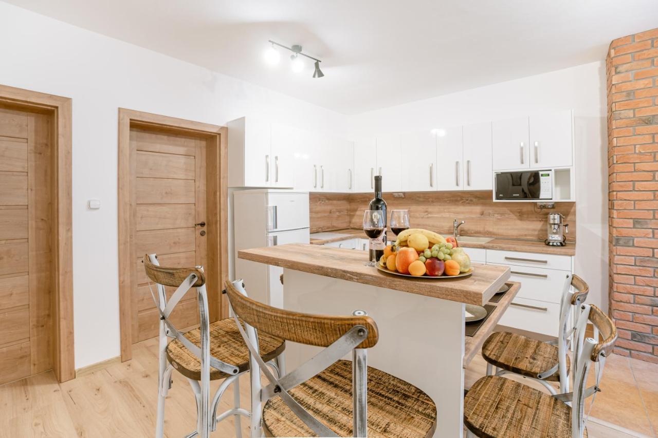 Apartman Mary Stola Luaran gambar